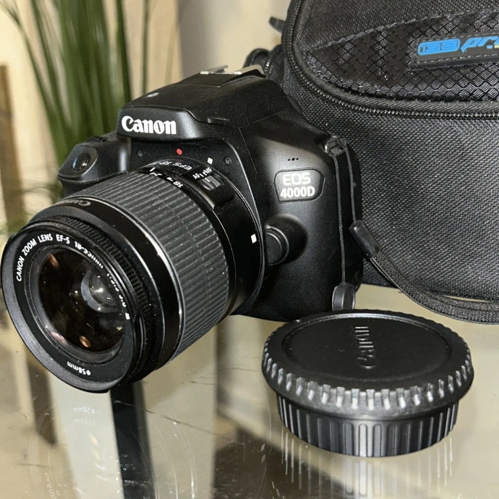 Canon EOS 4000D
